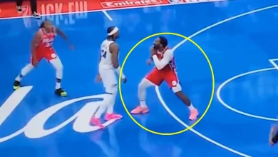 Andre Drummond square ups to fight Wendell Carter Jr. during game