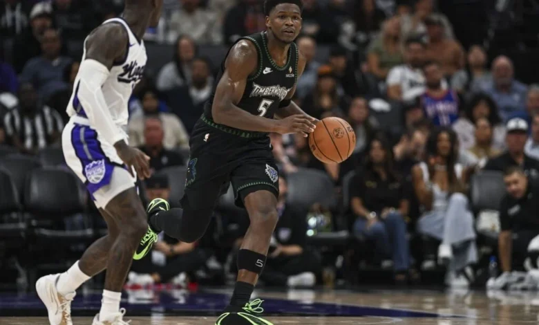 Anthony Edwards, Timberwolves try for rebound vs. Kings after late collapse