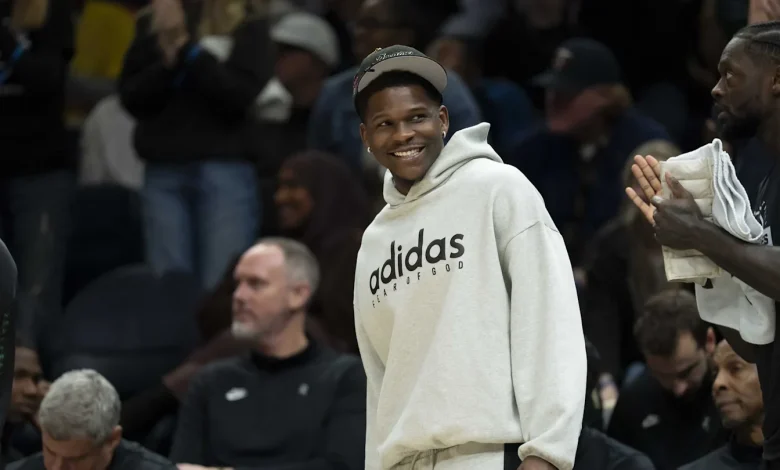 Anthony Edwards' hilarious reaction to fan during Jake LaRavia’s breakout night goes viral