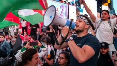 Anti-Israel Demonstrators Chant Outside New York Synagogue