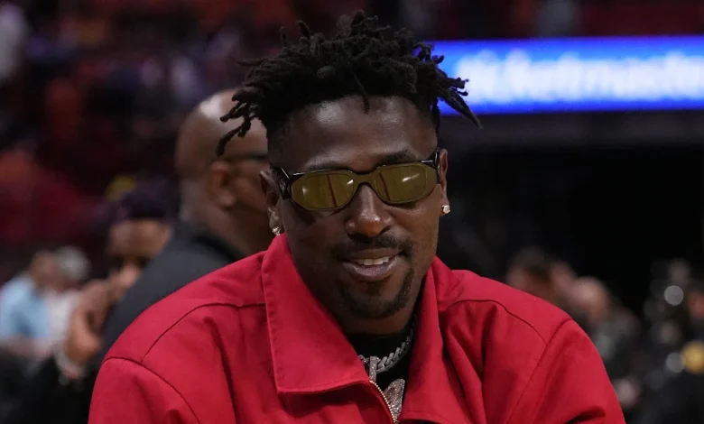 Antonio Brown Reportedly Extradited to U.S. to Face Trial for Attempted Murder Charge