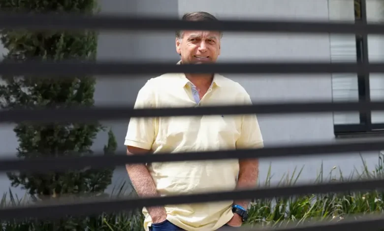 Ao ordenar prisão, Moraes viu risco de fuga de Bolsonaro para embaixada dos EUA