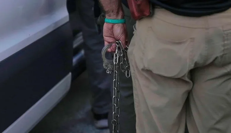 Appeals court blocks release of hundreds of migrants arrested in Illinois just a day before they could have left detention