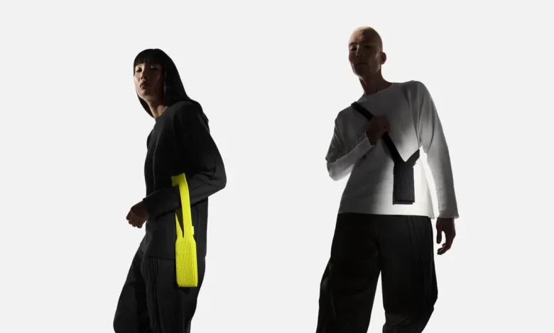 Apple's iPhone Pocket Is a $230 Gadget Mankini. We Tried It Out to Size It Up