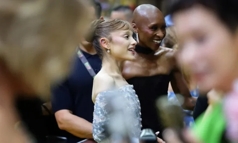 Ariana Grande Ambushed at ‘Wicked: For Good’ Premiere, Cynthia Erivo Jumps in to Help | Video