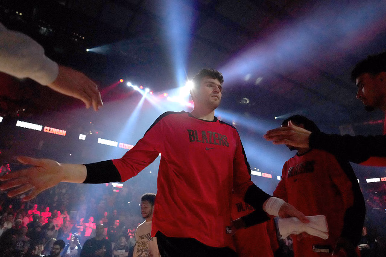 As Portland Trail Blazers roll Los Angeles Lakers, a protege outplays his old mentor