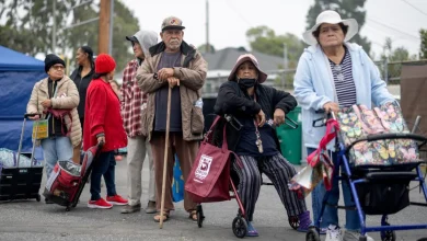 As SNAP benefits lapse, thousands show up to Southern California food banks