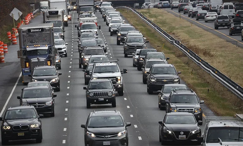 As flight restrictions end, record Thanksgiving travel projected on roads and airports