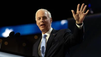 As shutdown sets record, Ron Johnson flips position on ending Senate filibuster