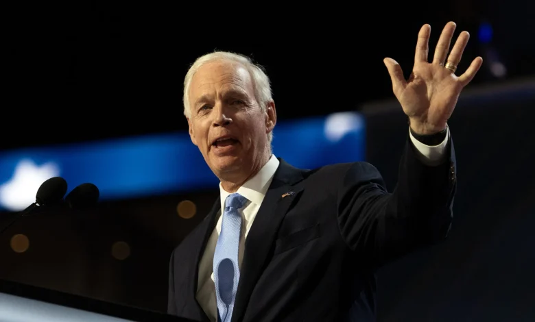 As shutdown sets record, Ron Johnson flips position on ending Senate filibuster