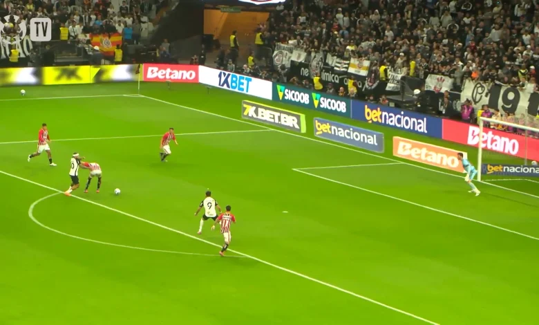 Assista! Memphis dá caneta e marca golaço contra o São Paulo