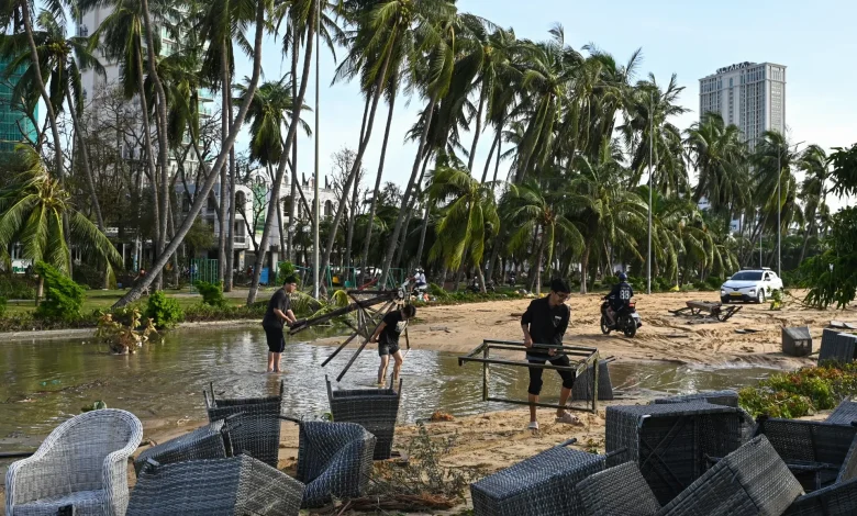 At least 5 killed as Typhoon Kalmaegi slams into Vietnam