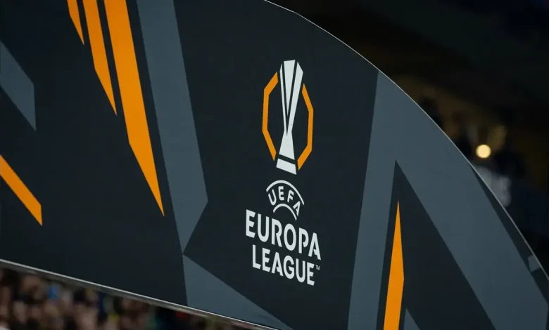 Attacker sold by Manchester United in summer headbutts opponent in UEFA Europa League game