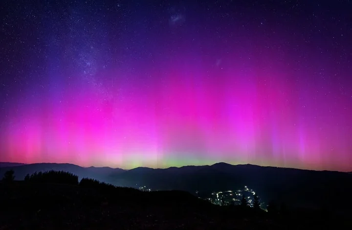 Aurora australis possible on Friday night, cloud and moonlight permitting