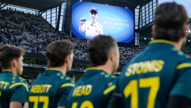 Australia and India observe moment's silence in tribute to Ben Austin