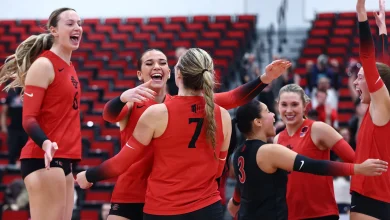 Aztecs Sweep Past Wyoming in MW Tourney Opener