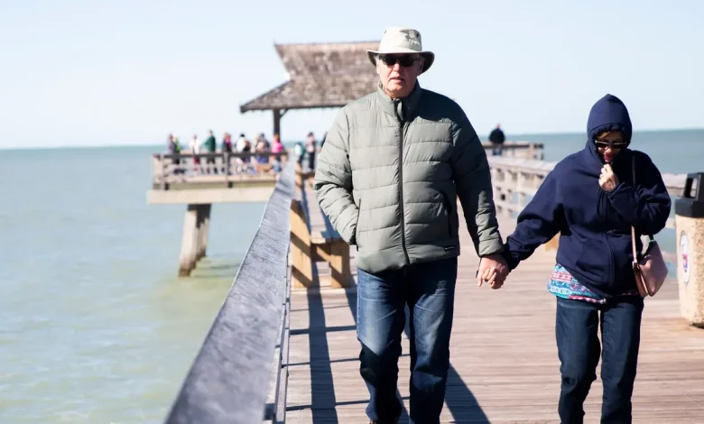 Baby, it will be cold outside: Arctic blast to reach Collier County overnight Monday