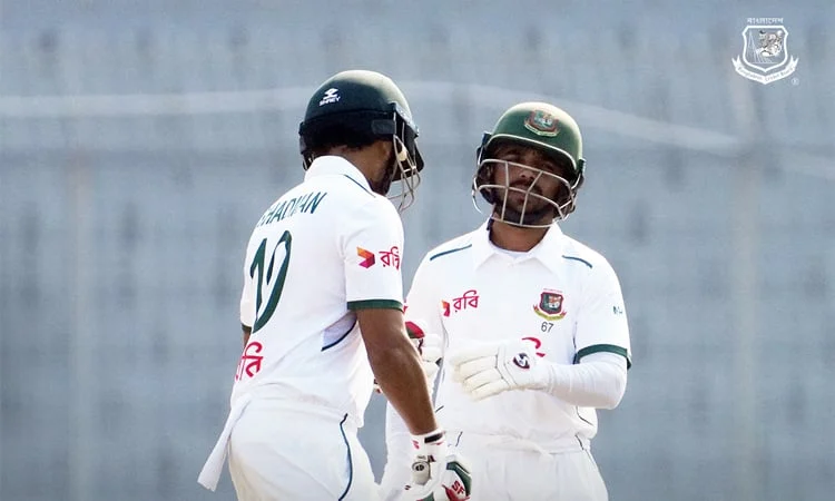 Bangladesh tighten grip with 491-run lead at lunch