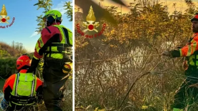 Barca si incaglia nelle chiuse del Brenta, intervengono i pompieri per liberarla