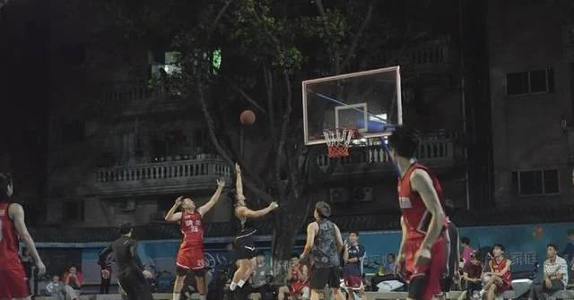 Basketball craze spreads in Dongguan hosting15th National Games' basketball match
