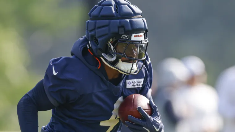 Bears elevate 2022 Raiders draft pick amid D'Andre Swift's injury