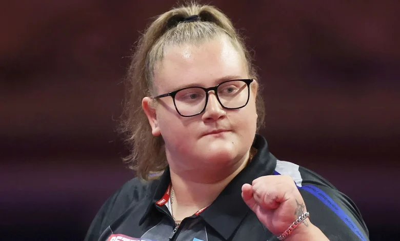 Beau Greaves tipped to cause 'serious problems' for Littler and Co as Grand Slam of Darts crowd sing her name