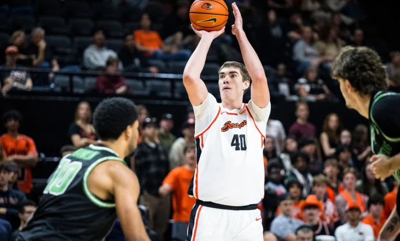 Beavers Return Home to Take On Lancers