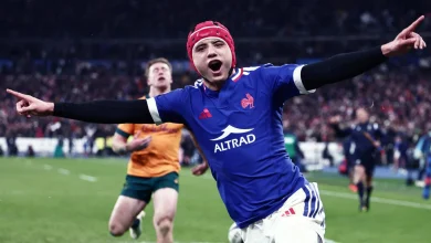 Bielle-Biarrey masterclass helps France hold off Australia