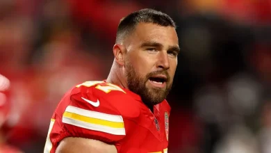 Bills Fans Taunt Chiefs TE Travis Kelce as He Exits Game With Possible Injury