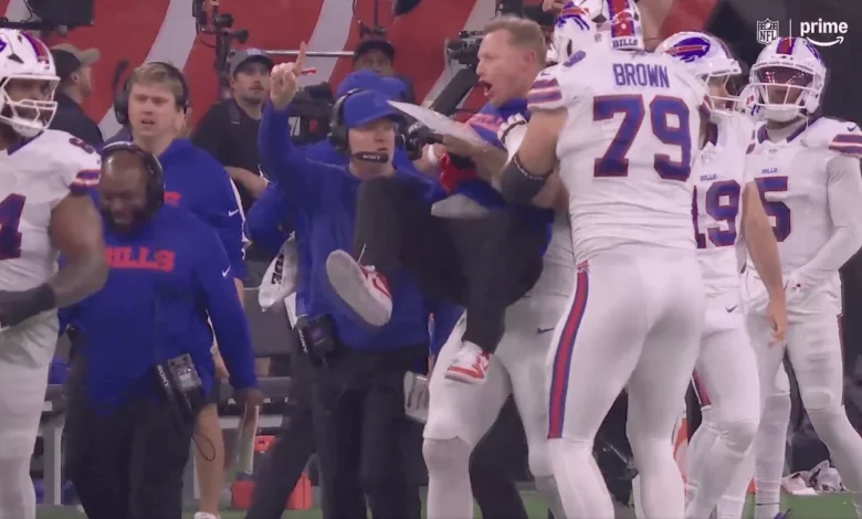 Bills Special Teams Coordinator Lifted Into the Air to Celebrate Ray Davis's Return TD