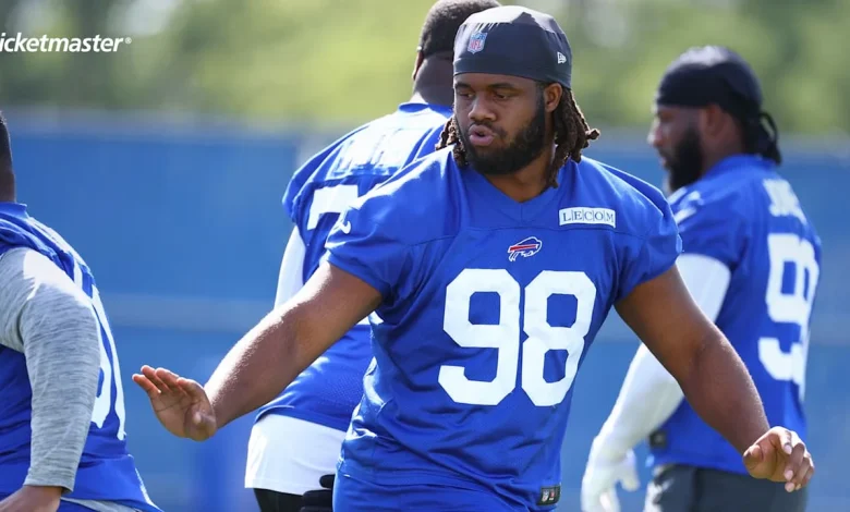 Bills activate DT T.J. Sanders from injured reserve, sign WR Mecole Hardman Jr. to active roster + three other moves