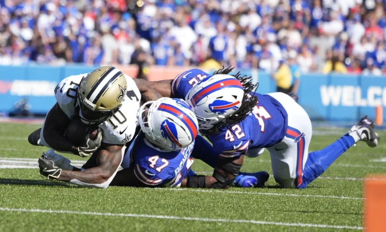 Bills sign wide receiver Brandin Cooks