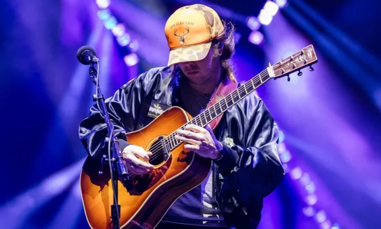 Billy Strings Summons "Thunder" On A Stormy Night In Rochester [Videos]