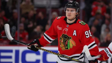 Blackhawks look to have stronger finish in tough test against Avalanche