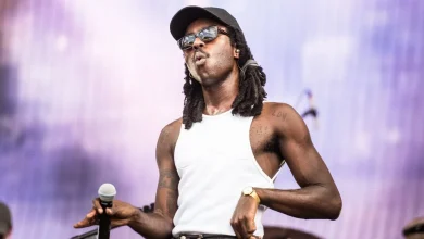 Blood Orange Performs Coldplay’s “Don’t Panic” In The BBC Live Lounge