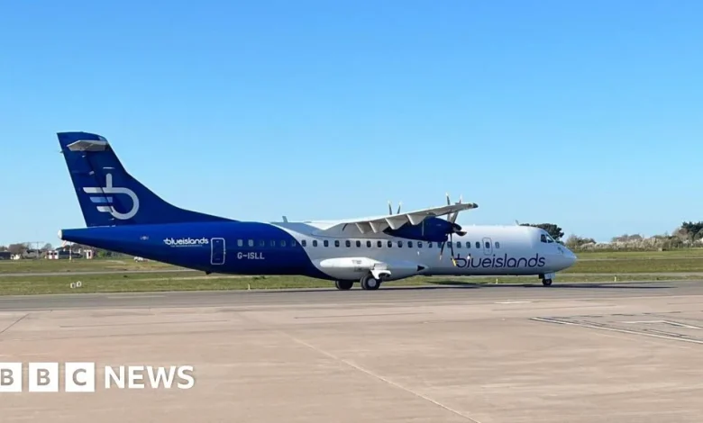 Blue Islands: Aurigny and Loganair step in to rescue passengers
