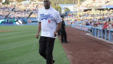 Blue Jays Pitcher Has Message for Dodgers Magic Johnson During World Series