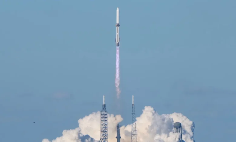 Blue Origin launches huge rocket carrying twin NASA spacecraft to Mars