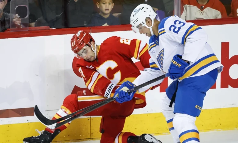 Blues recall defenceman Logan Mailloux from AHL