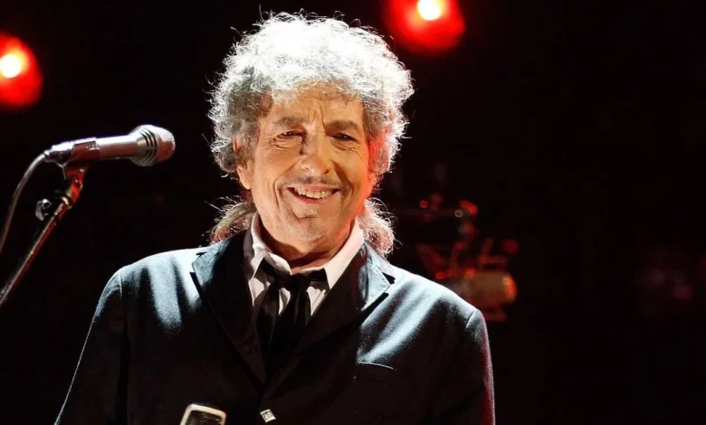 Bob Dylan review: A moving Shane MacGowan tribute among the highlights at 3Arena, Dublin