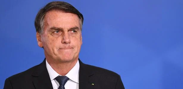 Bolsonaro tentou romper tornozeleira hoje, diz Moraes em decisão por prisão