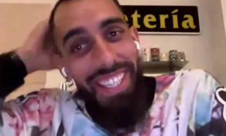 Borja Iglesias recuerda su renuncia a la selección y reconoce que "intento no hablar mucho de política"