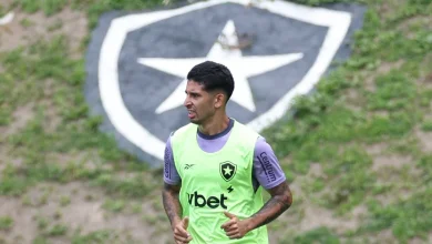 Botafogo explica ausências de Santiago Rodríguez e Joaquín Correa: ‘Dor muscular’; dupla passará por exames