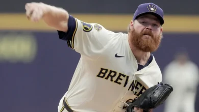 Brandon Woodruff accepts qualifying offer, becoming highest-paid Brewers pitcher in a single season