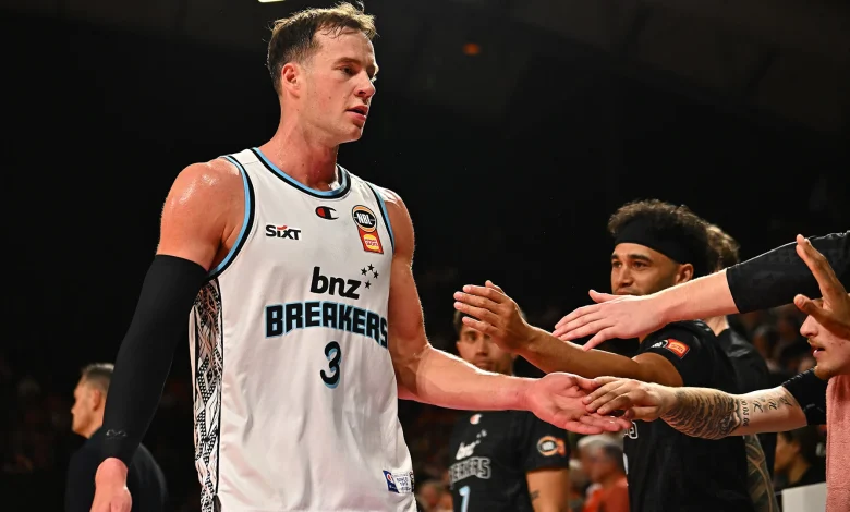 Breakers stand firm to complete Cairns win