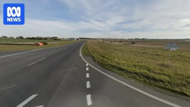 Breaking: One adult, two children dead in crash near Ballarat