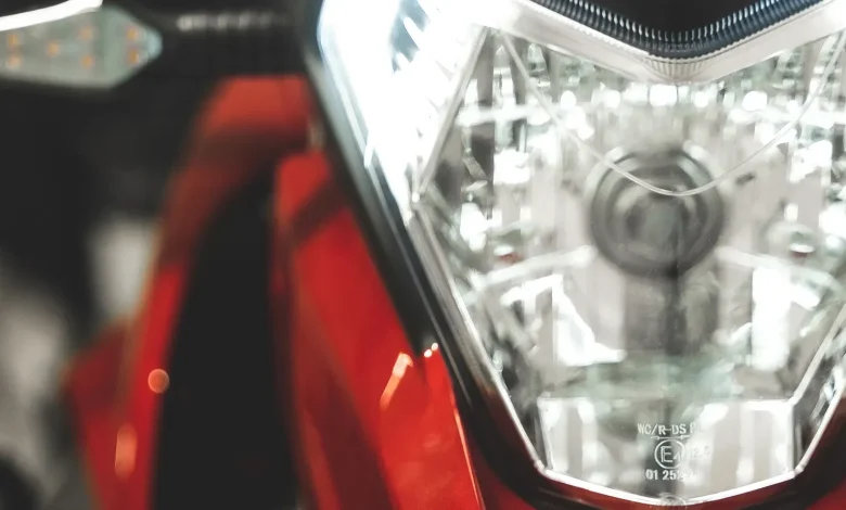 Bright lights, big problem: DfT study confirms what bikers already knew