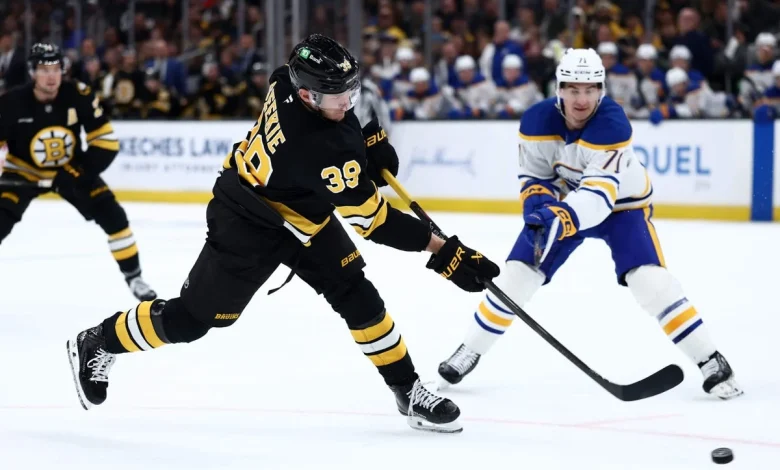 Bruins’ Morgan Geekie, a hot stick and the specs that are working right