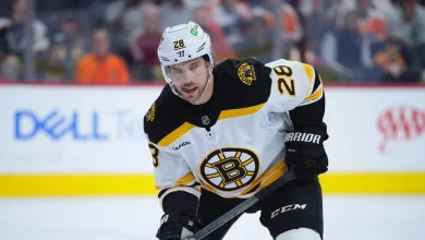 Bruins activate Elias Lindholm after 10-game absence
