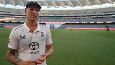 Brydon Carse on a ridiculous opening day of Ashes cricket in Perth